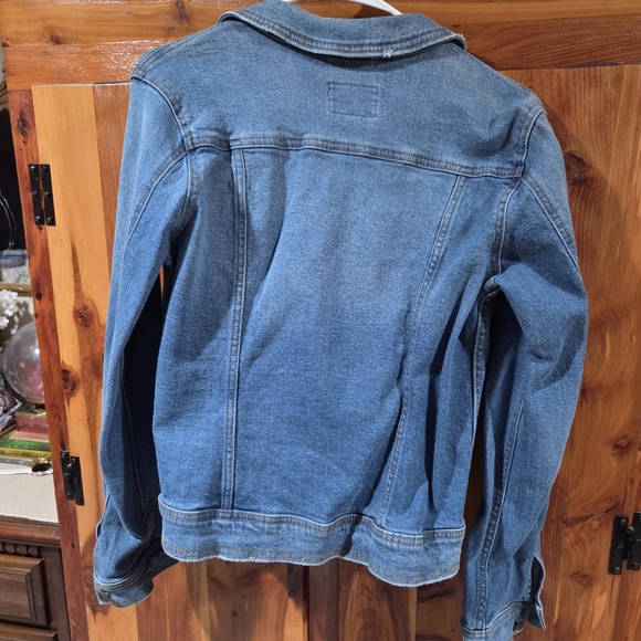 Universal Thread Blue Jean Jacket - Picture 4 of 4